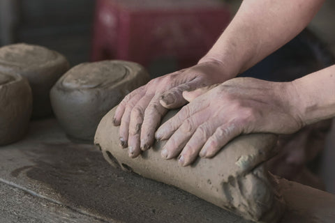 pottery techniques: wedging clay